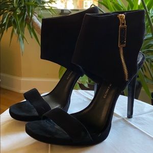 Signature Vince Camuto